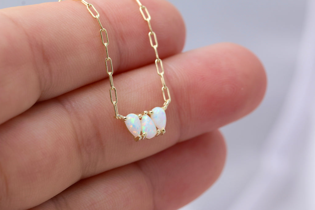 Link Chain Opal Necklace