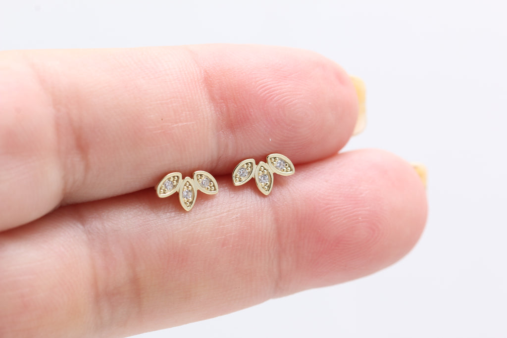 Amelia Studs