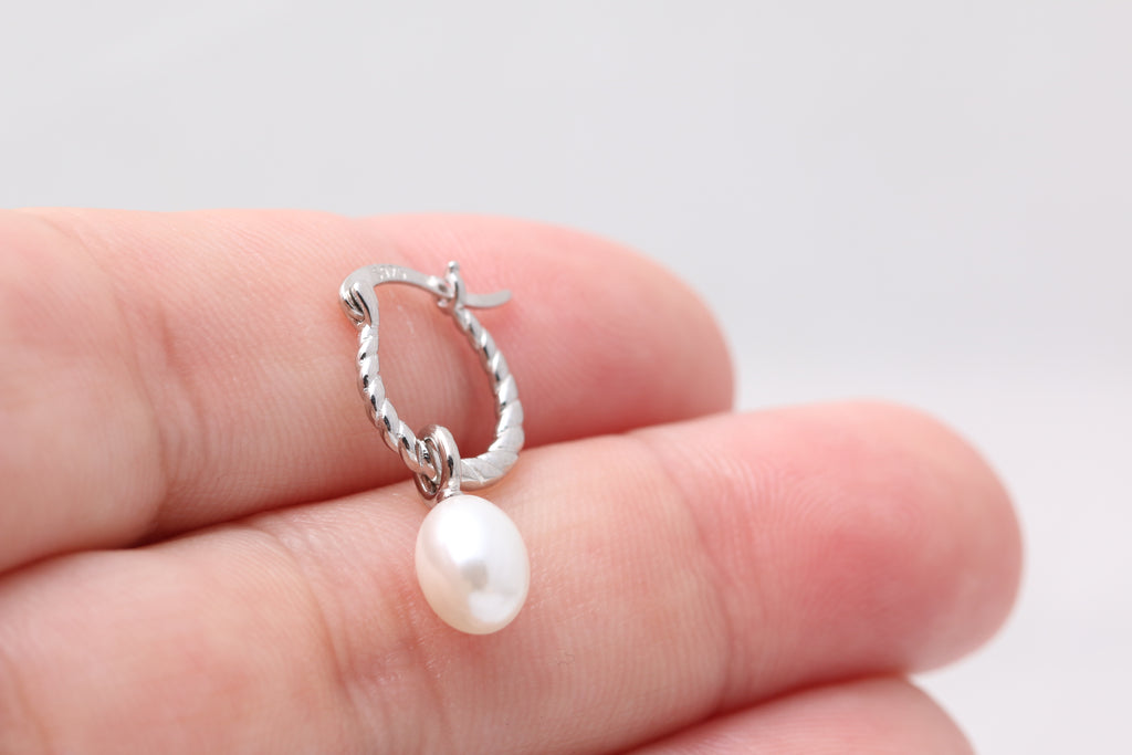 Rope Twist Pearl Huggies