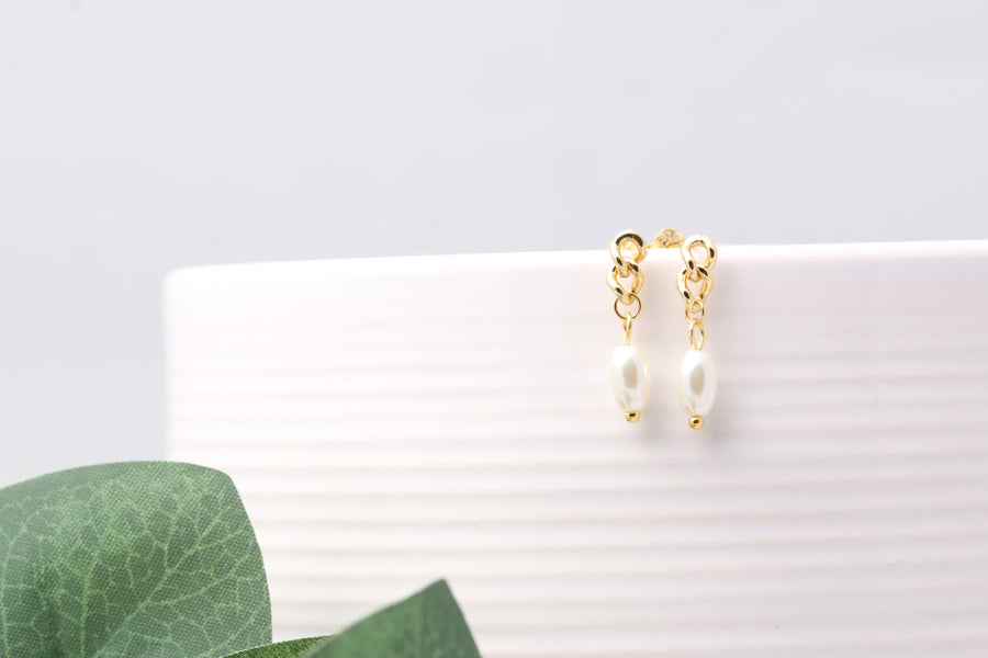 Link Pearl Drop Studs