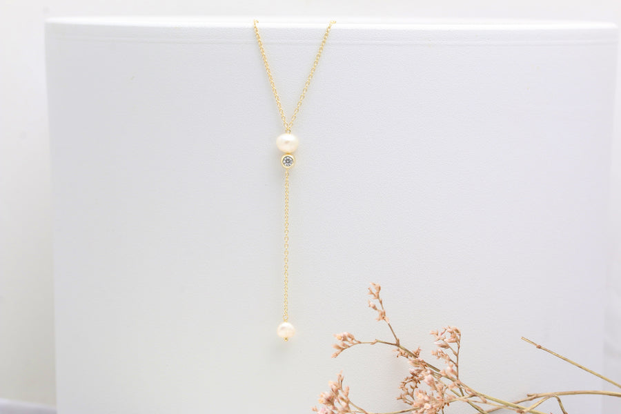 Thea Pearly Lariat Necklace