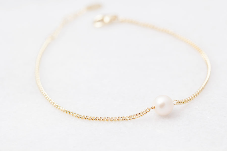 Curb Chain Pearl Bracelet