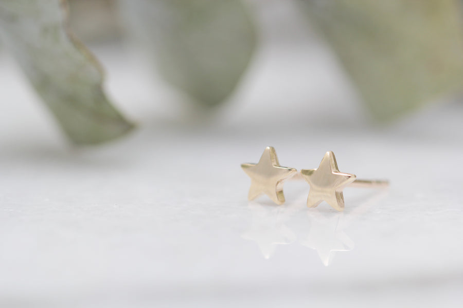 10K Tiny Star Studs