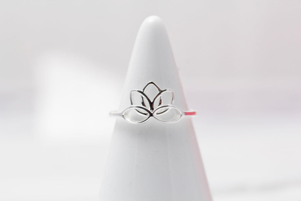Lotus ring hotsell design