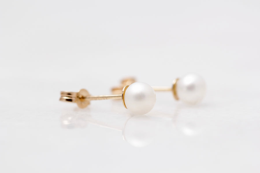 10k Gold Pearl Studs